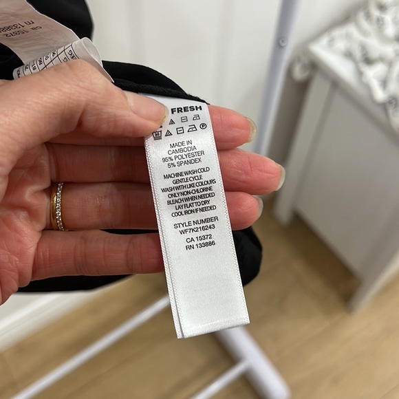 Joe Fresh Sleeveless Slinky Top - Picture 5 of 8